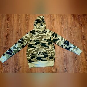 Wonder Nation Green Camouflage Hoodie           ☆Size 10/12☆